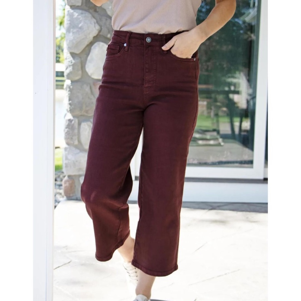 Judy Blue Red Maroon Tummy Control Wide Leg Cropped Jeans - Size 29 EUC